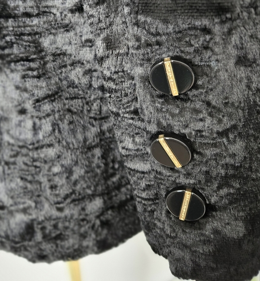 LOUIS FERAUD Paris Designer Black Faux/ Crushed Velvet Fur Jacket. Size 8 - Picture 7 of 16